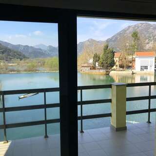 Апартаменты Apartment Dejic Вирпазар Апартаменты с видом на озеро-1